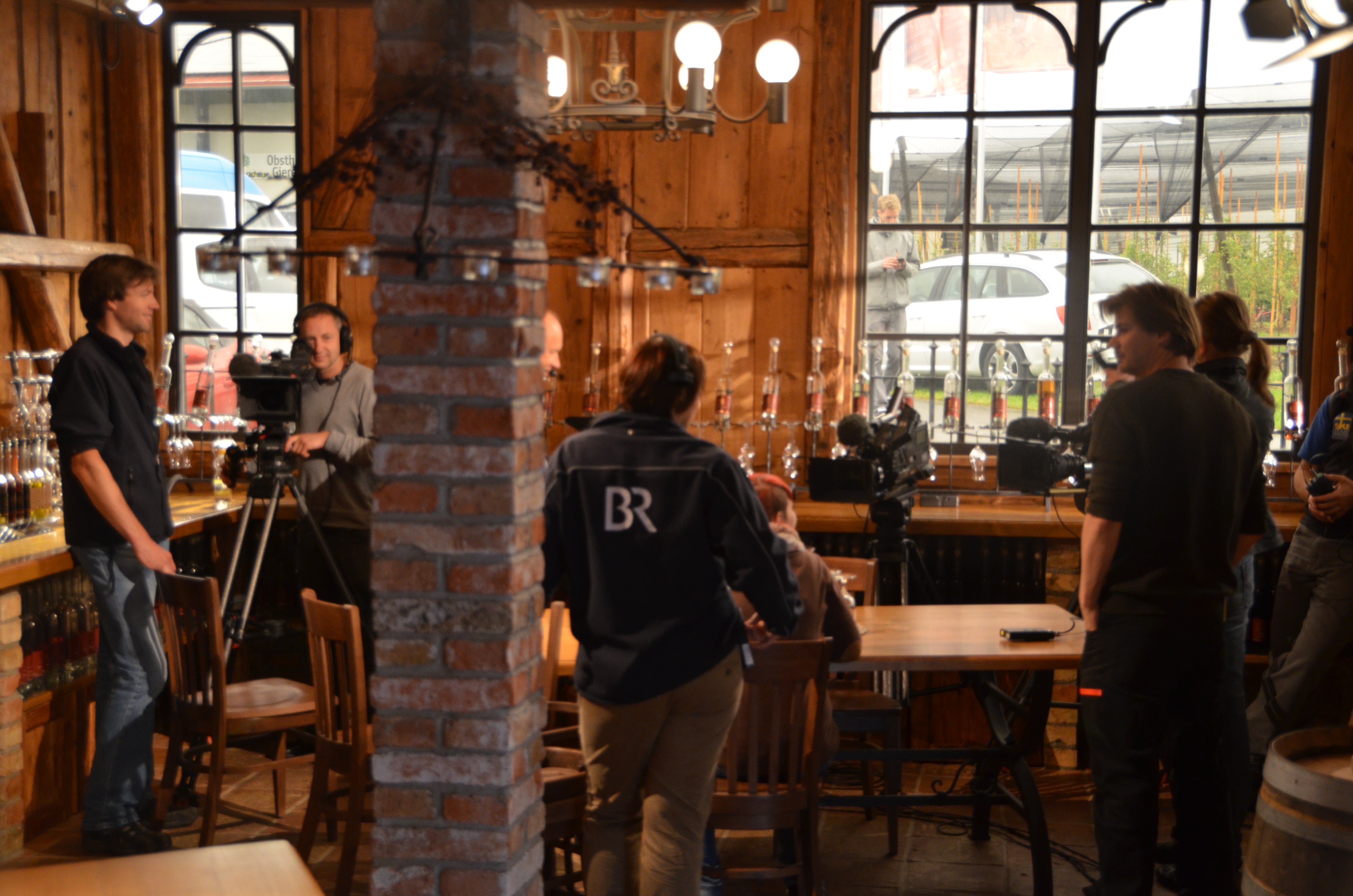 Bayerisches Fernsehen „Bayerntour“ zu Gast in der Edelbrennerei Gierer